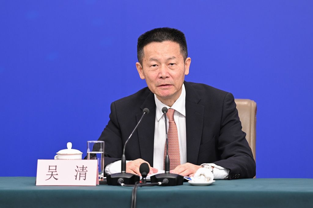 以实招硬招推动经济持续回升向好——五部门主要负责人回应中国经济热点问题