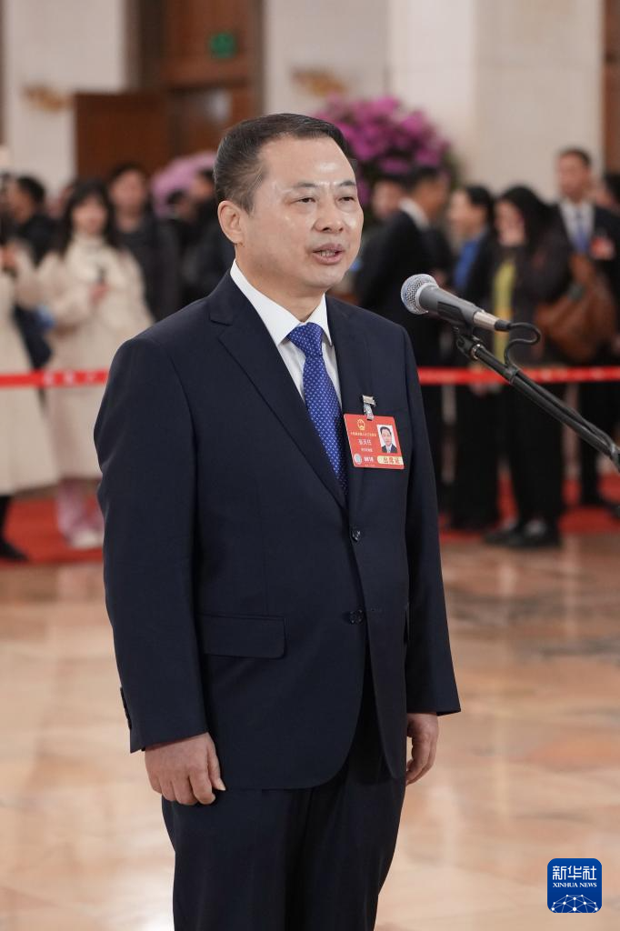 春光无限好 奋进正当时——十四届全国人大三次会议首场“代表通道”扫描